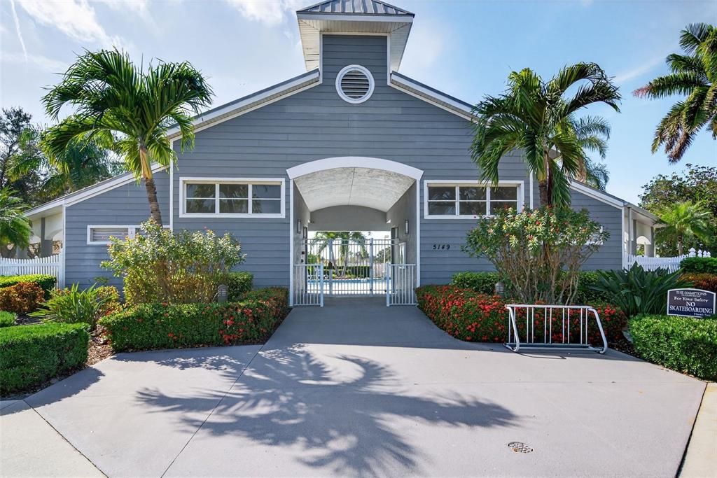 For Sale: $429,000 (2 beds, 2 baths, 1723 Square Feet)