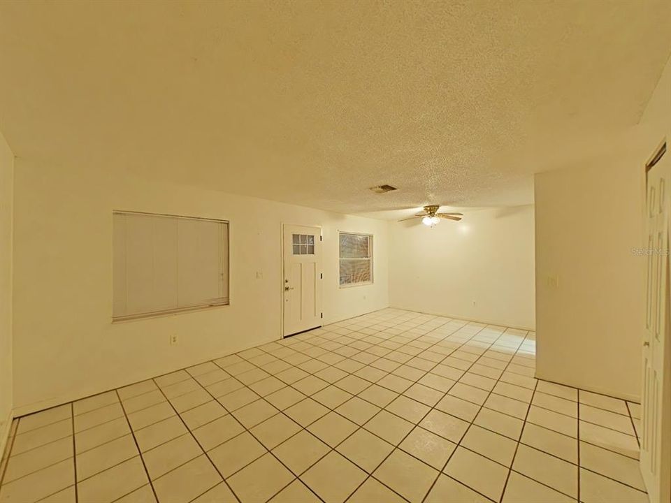 For Rent: $1,500 (2 beds, 1 baths, 900 Square Feet)