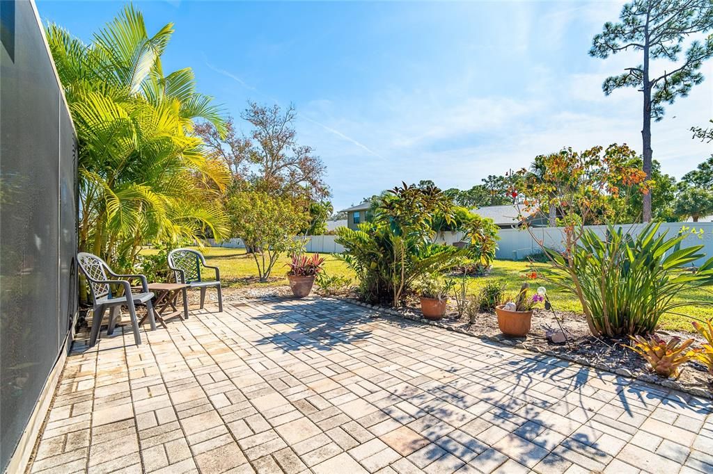 На продажу: $170,000 (2 спален, 2 ванн, 1082 Квадратных фут)