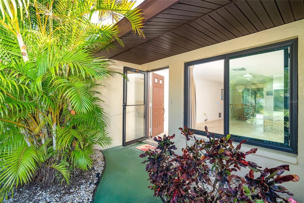 На продажу: $170,000 (2 спален, 2 ванн, 1082 Квадратных фут)