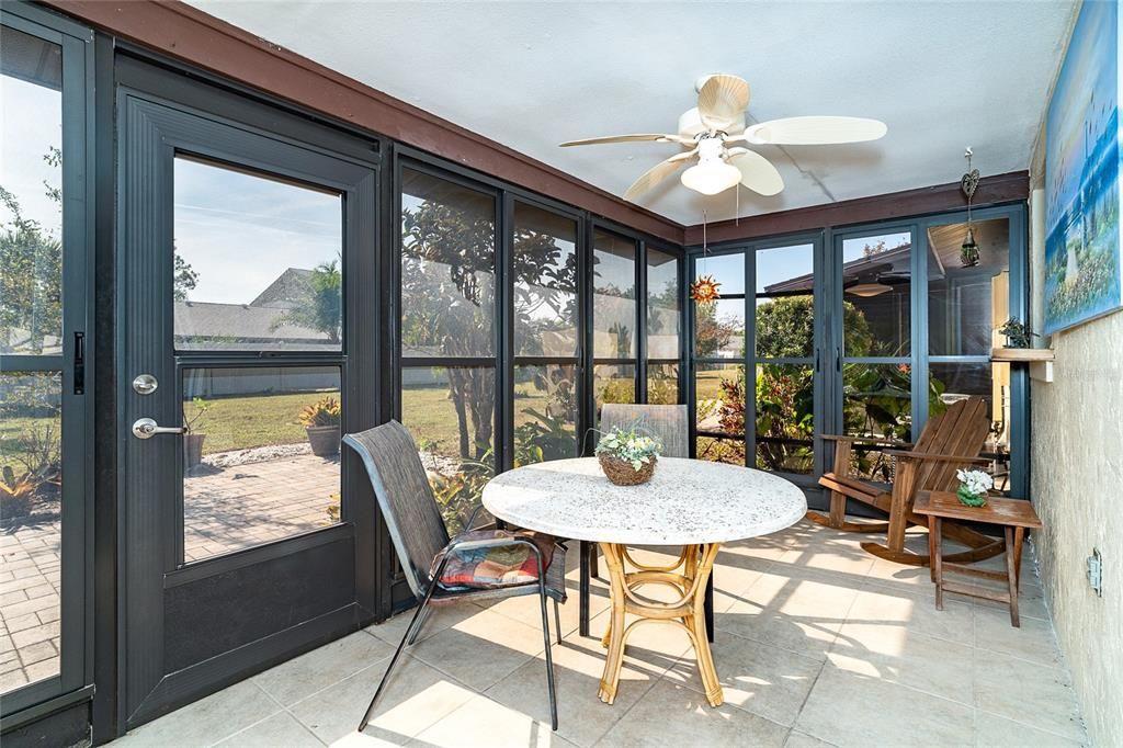 На продажу: $170,000 (2 спален, 2 ванн, 1082 Квадратных фут)