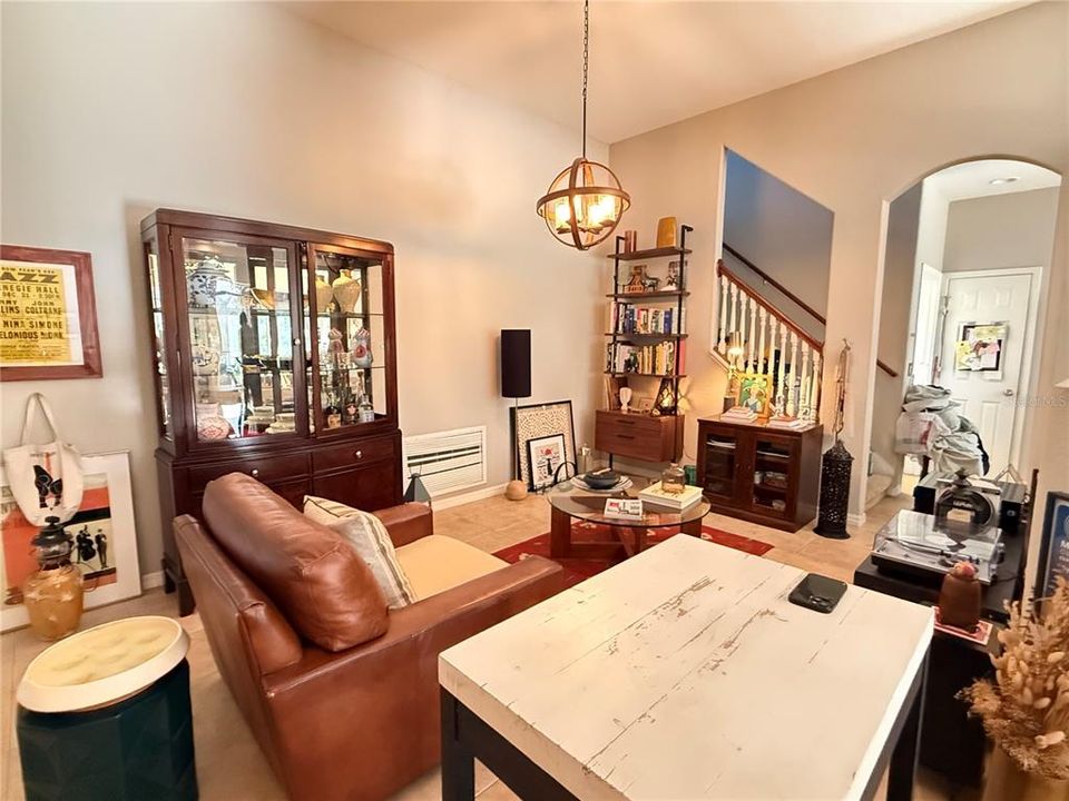 For Rent: $3,000 (3 beds, 2 baths, 2466 Square Feet)