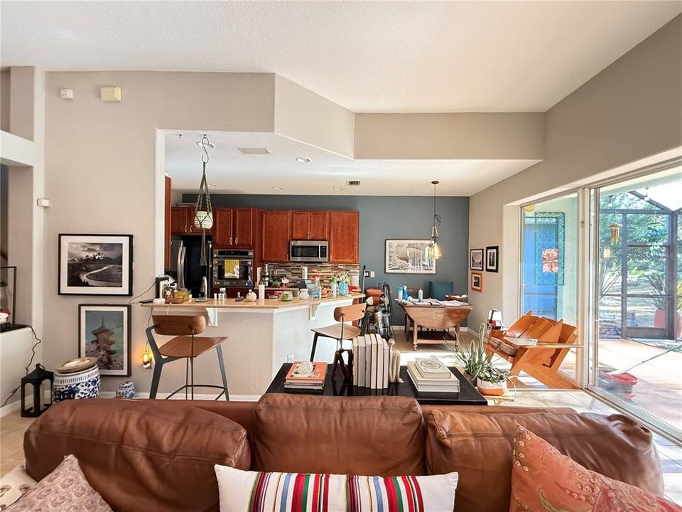 For Rent: $3,000 (3 beds, 2 baths, 2466 Square Feet)