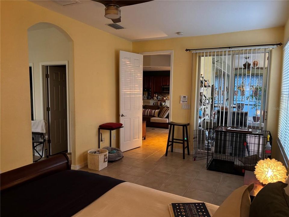 For Rent: $3,000 (3 beds, 2 baths, 2466 Square Feet)