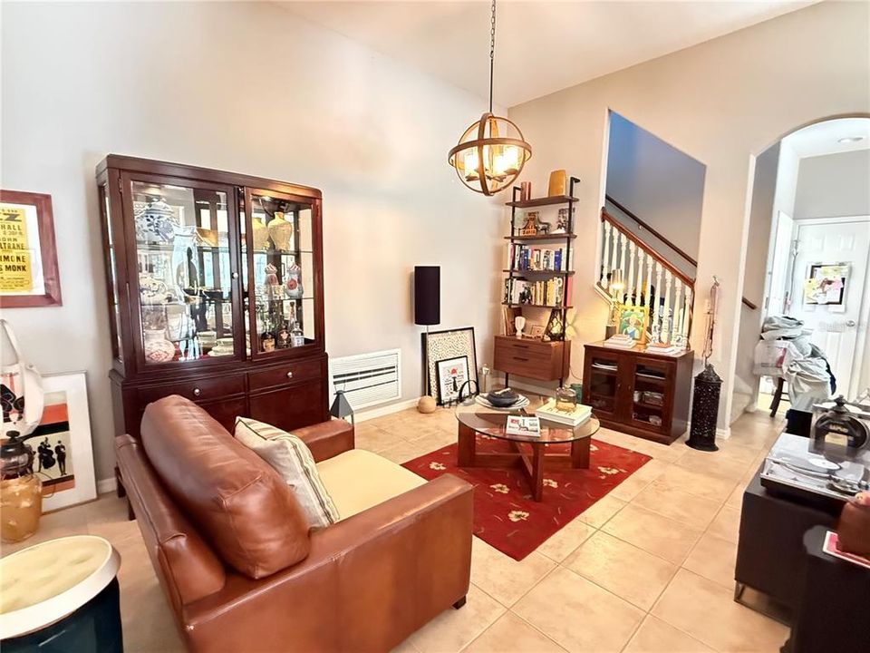 For Rent: $3,000 (3 beds, 2 baths, 2466 Square Feet)