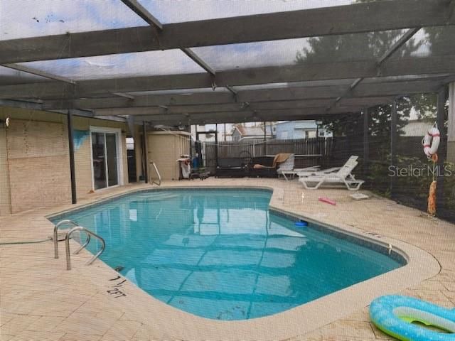 For Rent: $800 (1 beds, 1 baths, 800 Square Feet)