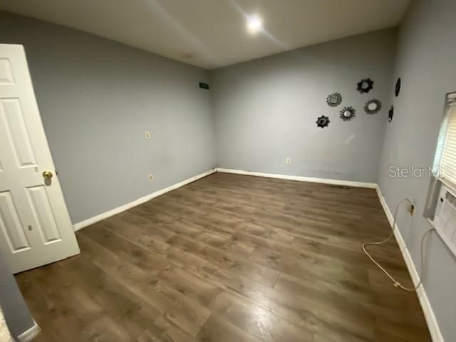 For Rent: $800 (1 beds, 1 baths, 800 Square Feet)