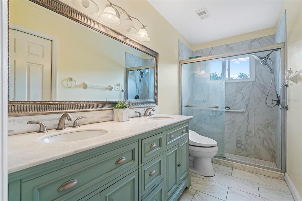 待售: $310,000 (2 贝兹, 2 浴室, 1494 平方英尺)