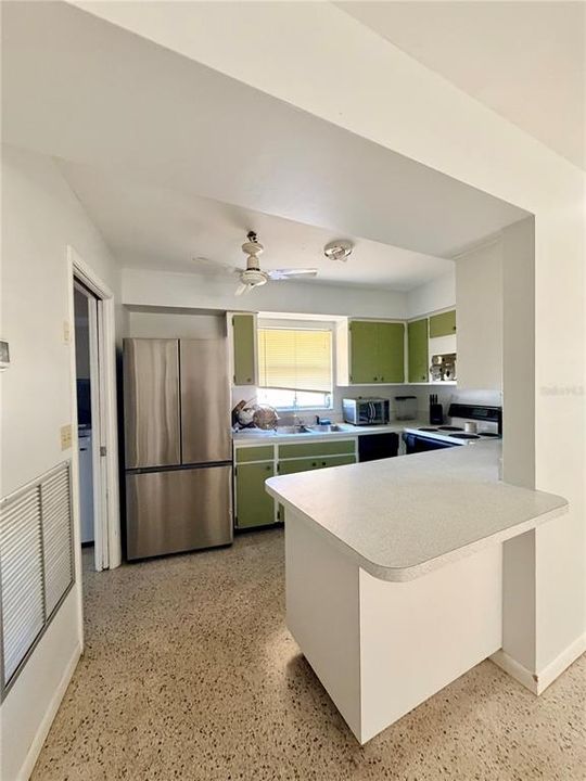For Sale: $234,900 (2 beds, 2 baths, 1232 Square Feet)