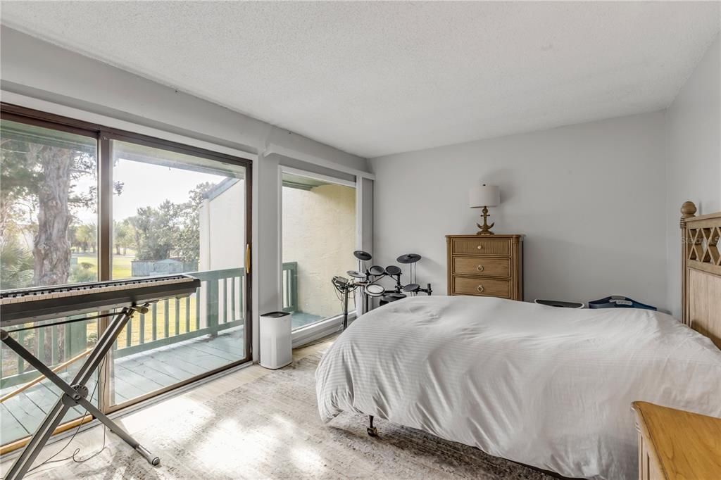 For Sale: $215,000 (2 beds, 2 baths, 1244 Square Feet)