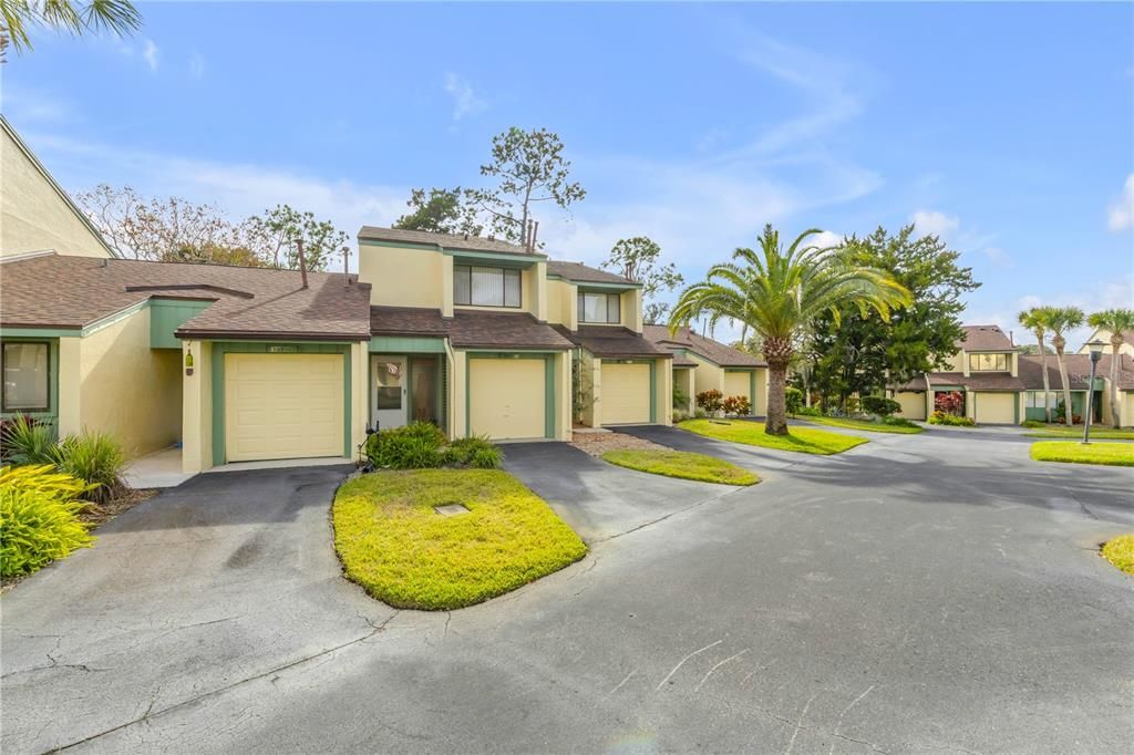 For Sale: $215,000 (2 beds, 2 baths, 1244 Square Feet)