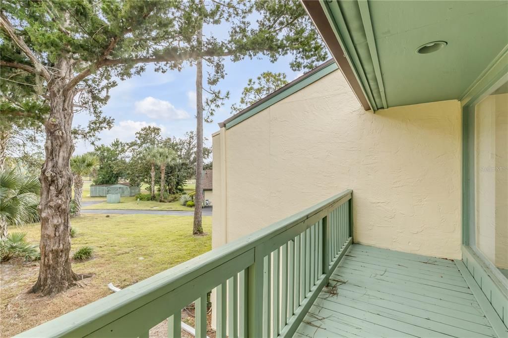 For Sale: $215,000 (2 beds, 2 baths, 1244 Square Feet)