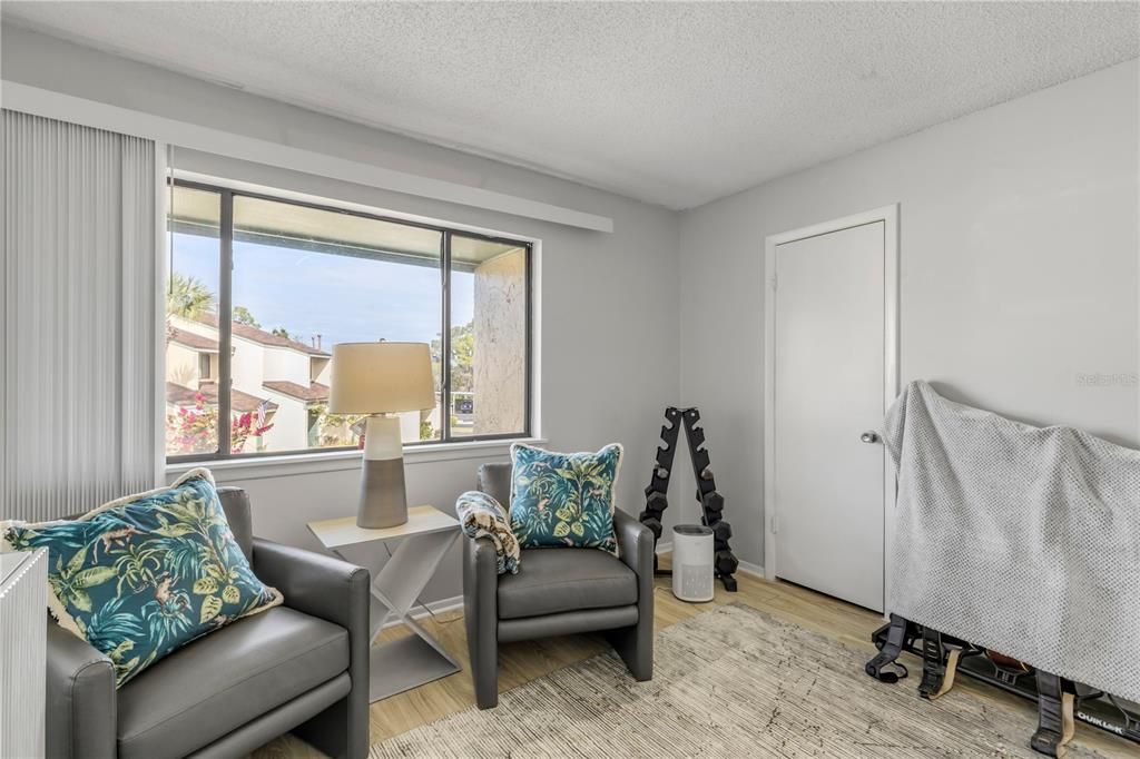 For Sale: $215,000 (2 beds, 2 baths, 1244 Square Feet)