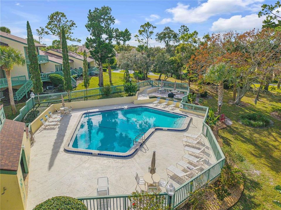 For Sale: $215,000 (2 beds, 2 baths, 1244 Square Feet)