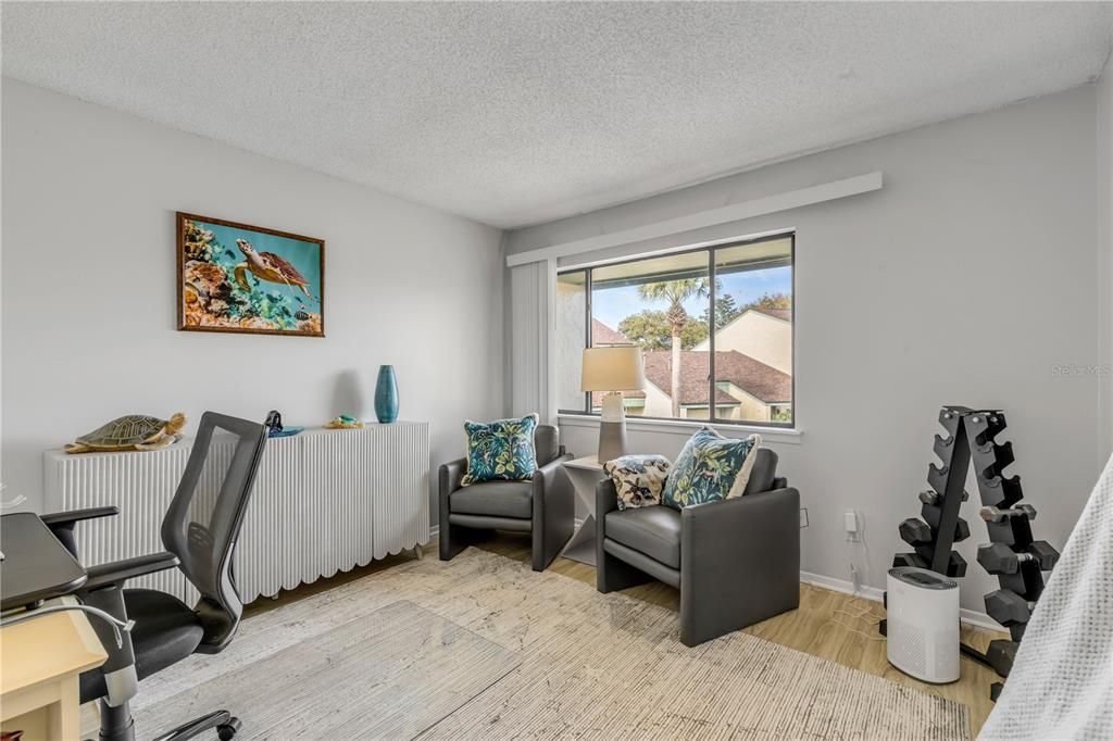 For Sale: $215,000 (2 beds, 2 baths, 1244 Square Feet)