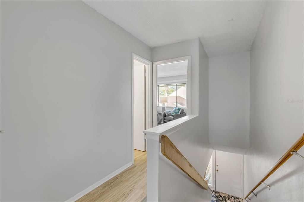 For Sale: $215,000 (2 beds, 2 baths, 1244 Square Feet)