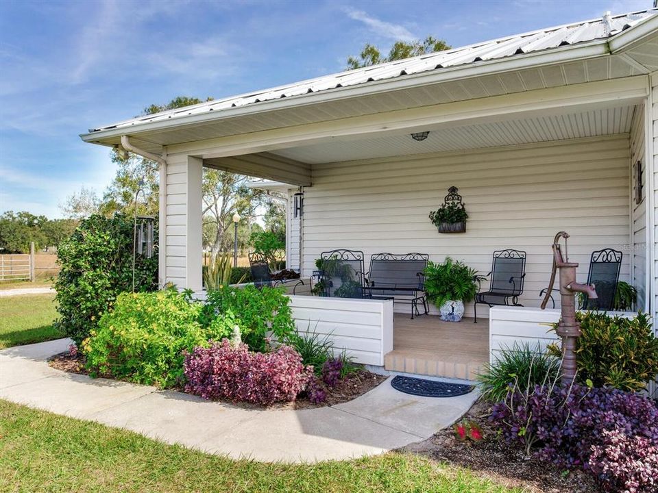 For Sale: $625,000 (3 beds, 2 baths, 1881 Square Feet)