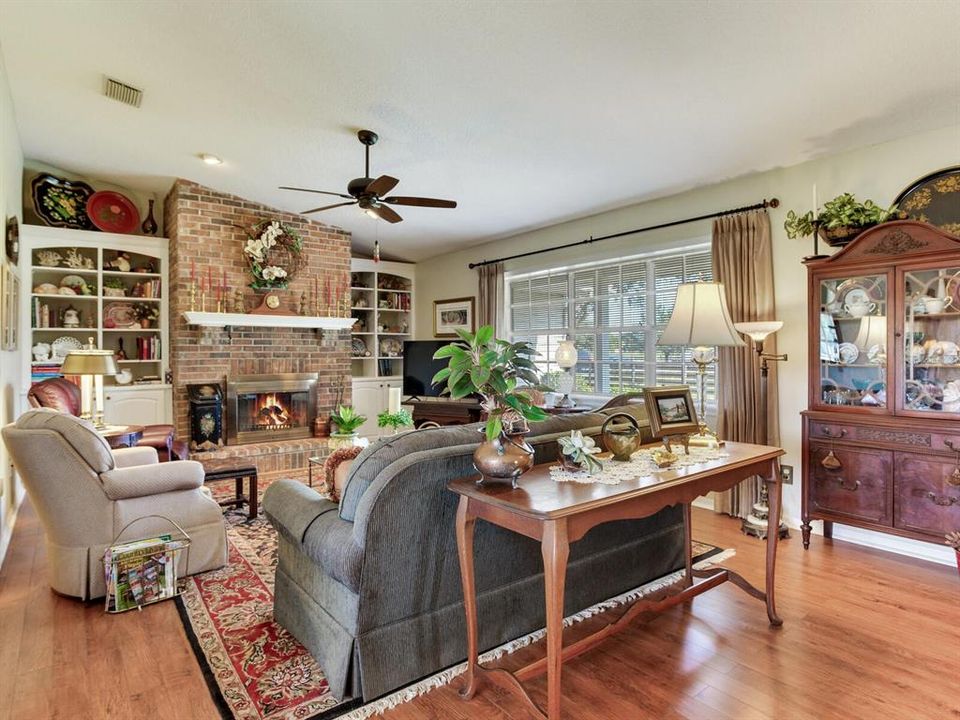 For Sale: $625,000 (3 beds, 2 baths, 1881 Square Feet)