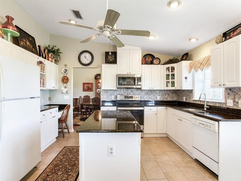 For Sale: $625,000 (3 beds, 2 baths, 1881 Square Feet)