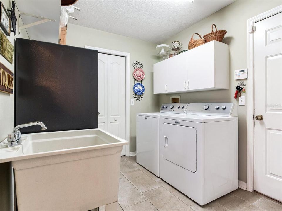 For Sale: $625,000 (3 beds, 2 baths, 1881 Square Feet)