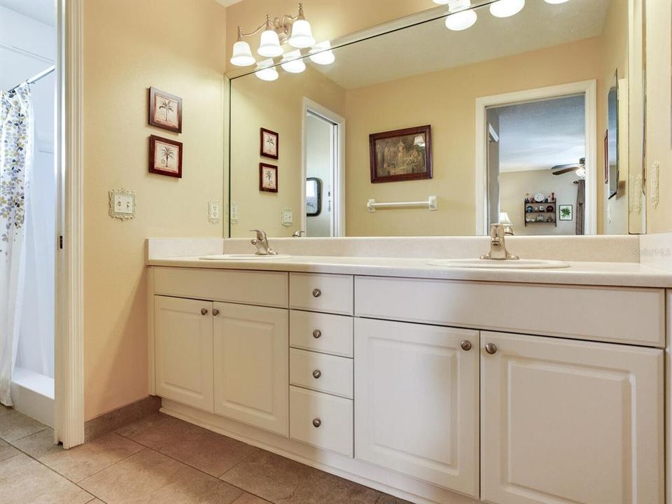 For Sale: $625,000 (3 beds, 2 baths, 1881 Square Feet)