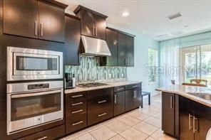 For Rent: $4,090 (4 beds, 3 baths, 2636 Square Feet)