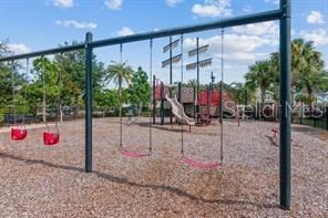 For Rent: $4,090 (4 beds, 3 baths, 2636 Square Feet)