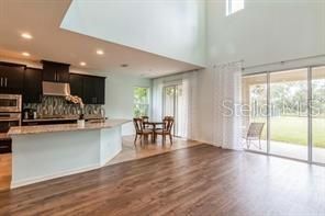 For Rent: $4,090 (4 beds, 3 baths, 2636 Square Feet)