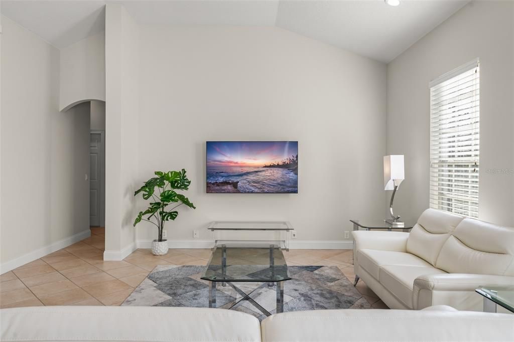 En Venta: $1,275,000 (4 camas, 3 baños, 3021 Pies cuadrados)