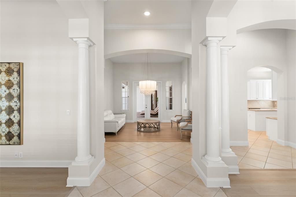 En Venta: $1,275,000 (4 camas, 3 baños, 3021 Pies cuadrados)