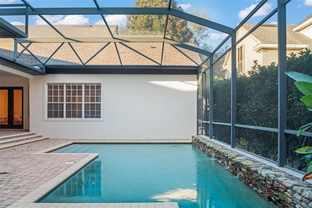 En Venta: $1,275,000 (4 camas, 3 baños, 3021 Pies cuadrados)