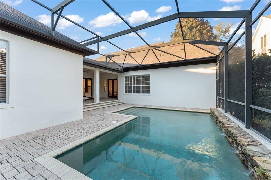 En Venta: $1,275,000 (4 camas, 3 baños, 3021 Pies cuadrados)