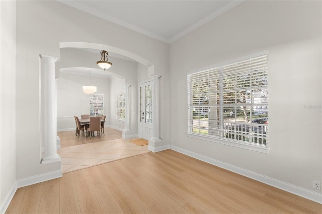 En Venta: $1,275,000 (4 camas, 3 baños, 3021 Pies cuadrados)