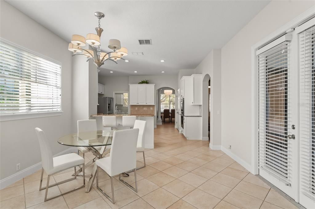 En Venta: $1,275,000 (4 camas, 3 baños, 3021 Pies cuadrados)