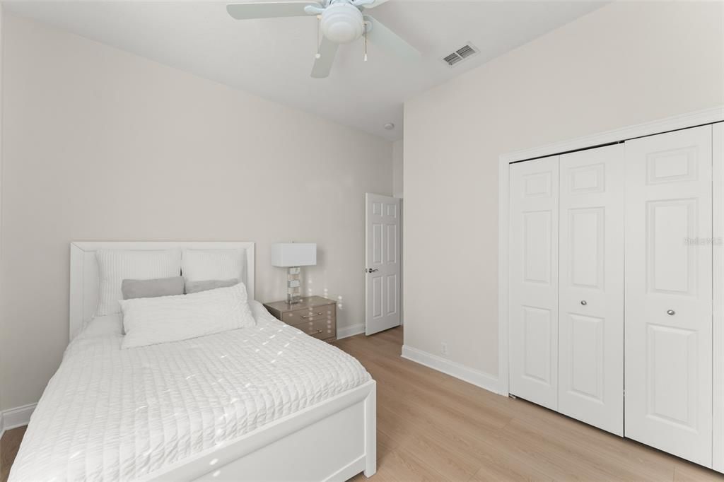 En Venta: $1,275,000 (4 camas, 3 baños, 3021 Pies cuadrados)