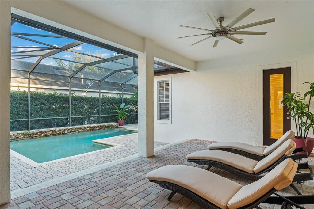 En Venta: $1,275,000 (4 camas, 3 baños, 3021 Pies cuadrados)