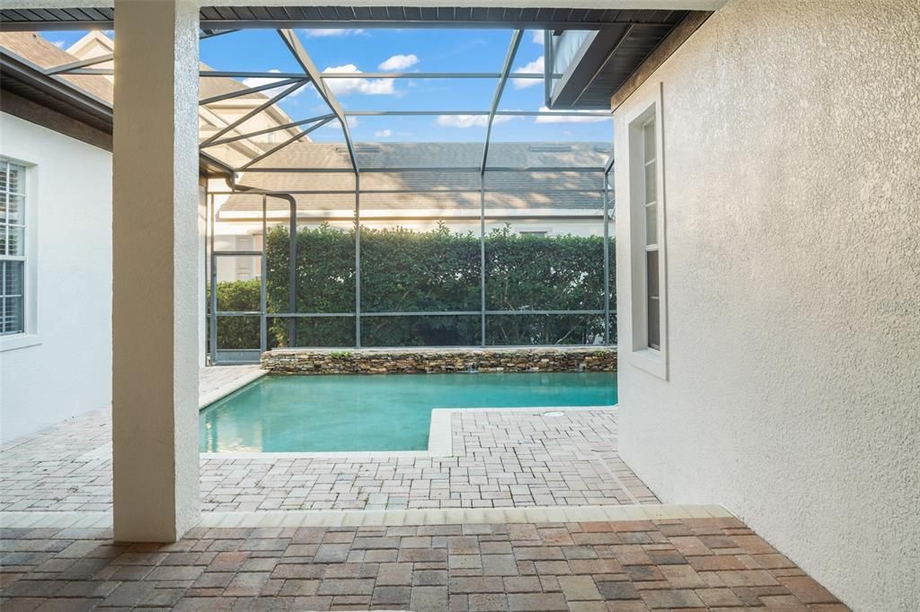 En Venta: $1,275,000 (4 camas, 3 baños, 3021 Pies cuadrados)