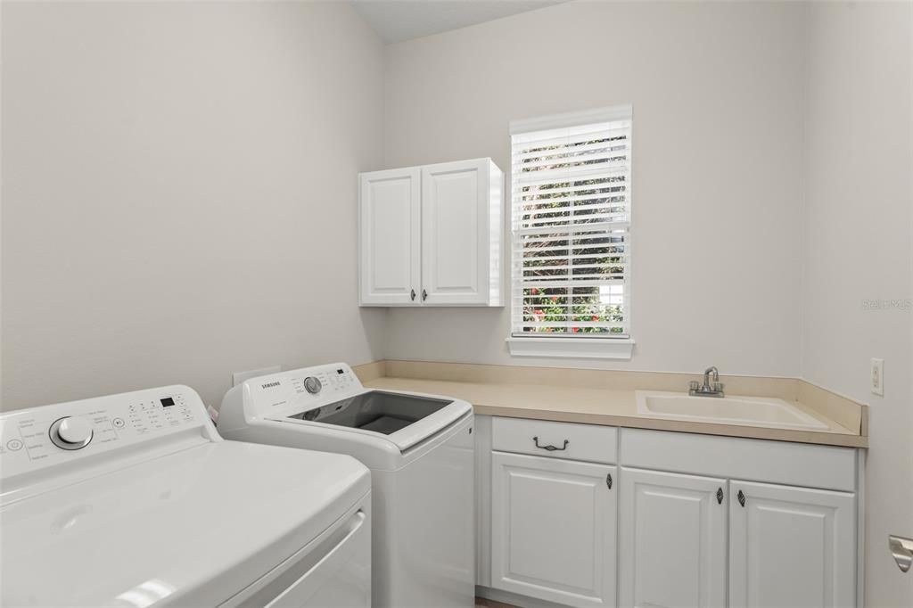 En Venta: $1,275,000 (4 camas, 3 baños, 3021 Pies cuadrados)