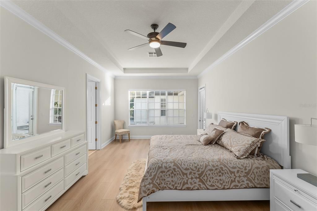 En Venta: $1,275,000 (4 camas, 3 baños, 3021 Pies cuadrados)