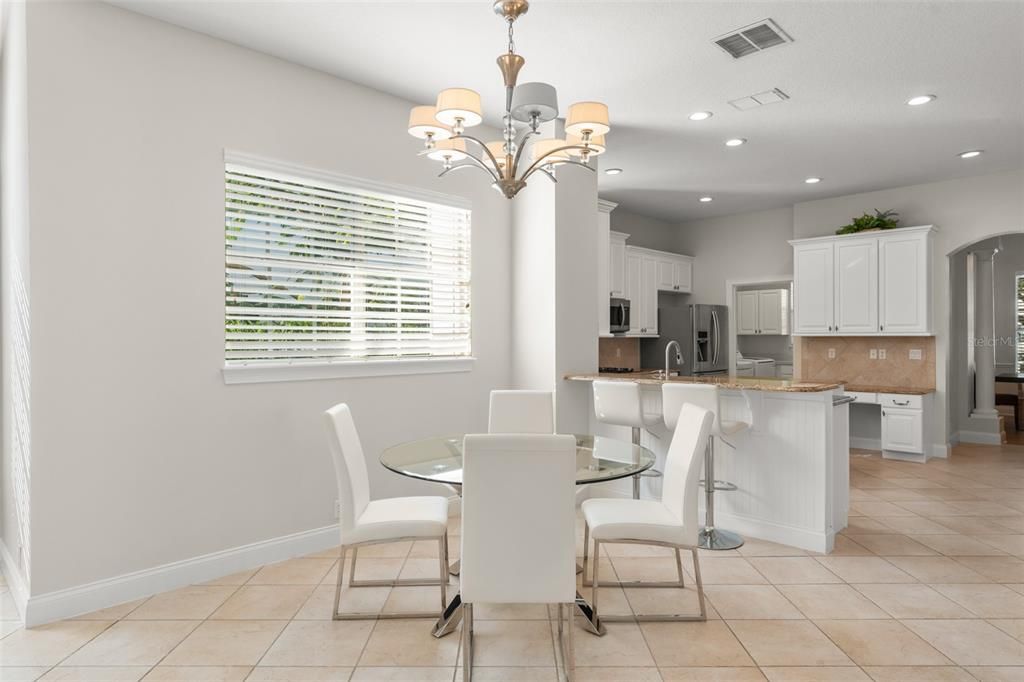 En Venta: $1,275,000 (4 camas, 3 baños, 3021 Pies cuadrados)