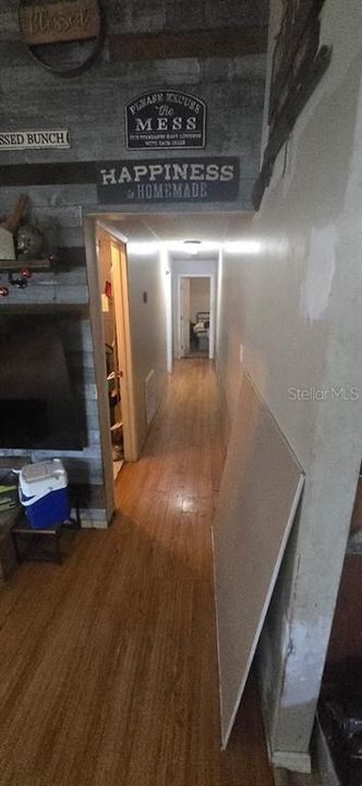 合同活跃: $325,000 (3 贝兹, 2 浴室, 1158 平方英尺)