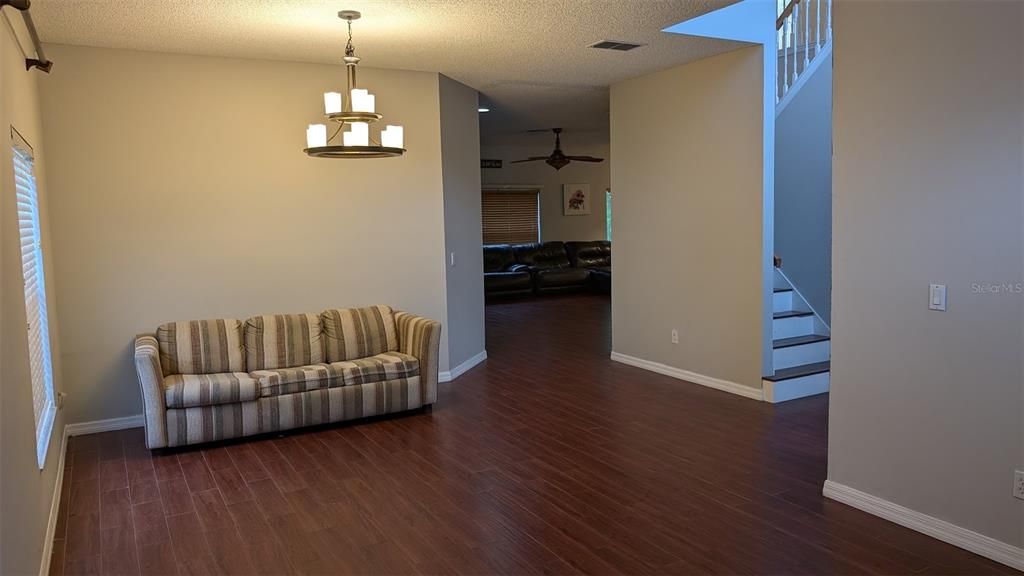 For Rent: $2,995 (5 beds, 3 baths, 2586 Square Feet)