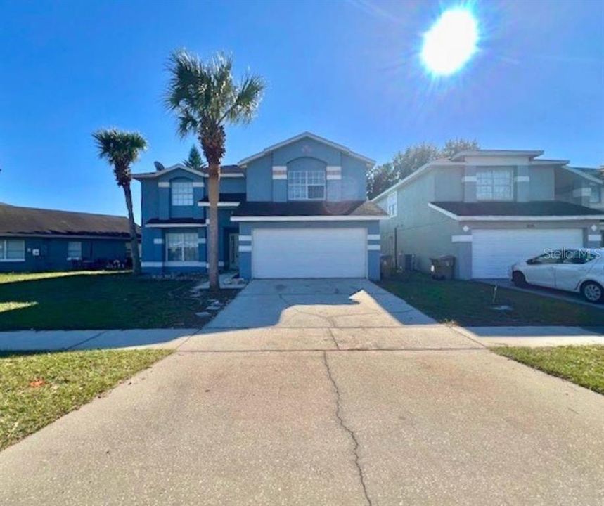 For Rent: $2,300 (4 beds, 2 baths, 2294 Square Feet)