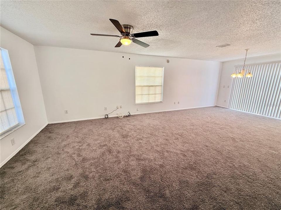 For Rent: $2,300 (4 beds, 2 baths, 2294 Square Feet)