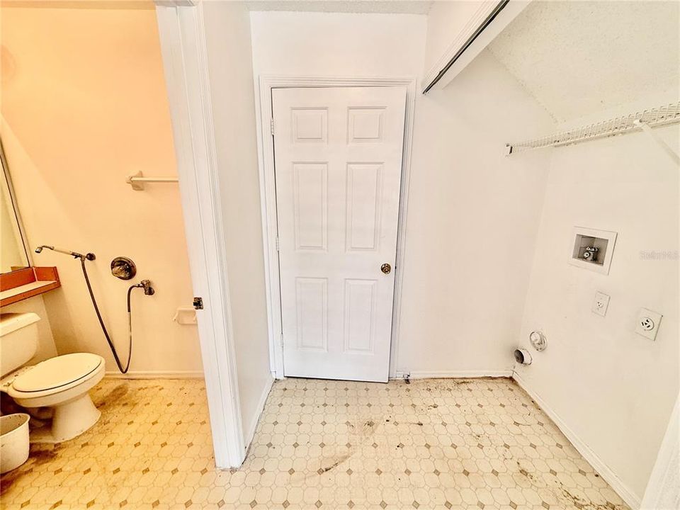 For Rent: $2,300 (4 beds, 2 baths, 2294 Square Feet)