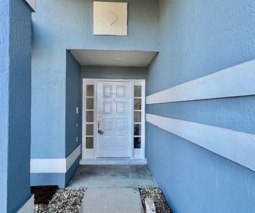 For Rent: $2,300 (4 beds, 2 baths, 2294 Square Feet)