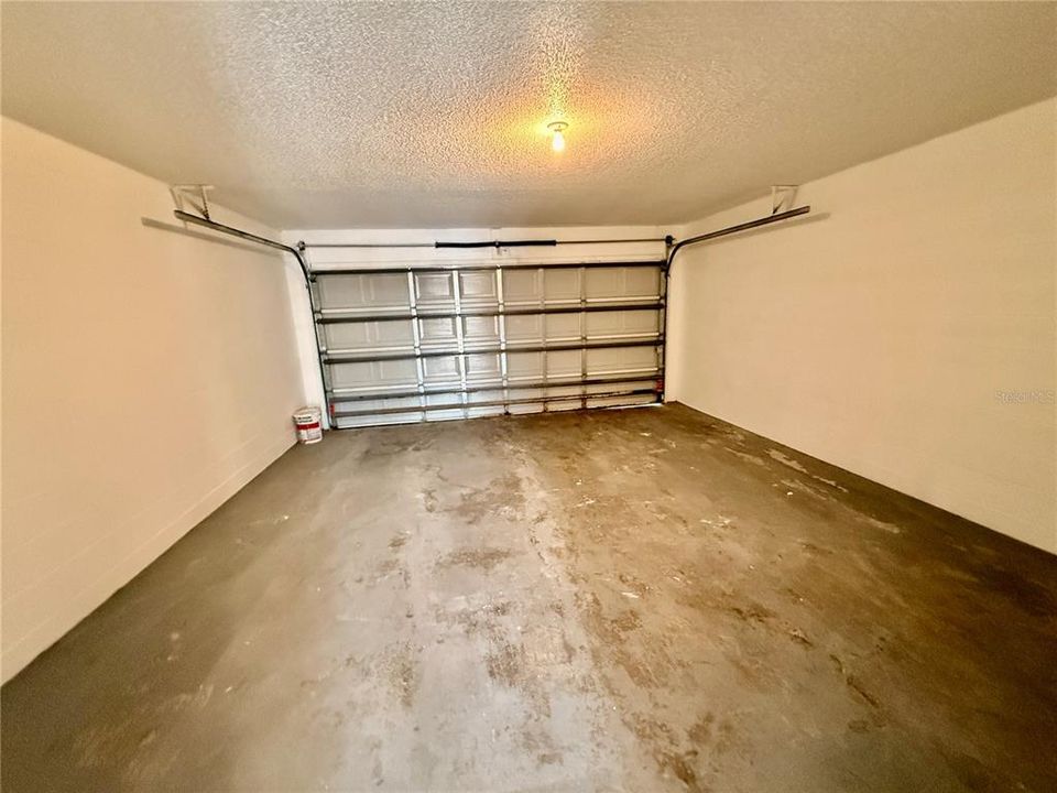 For Rent: $2,300 (4 beds, 2 baths, 2294 Square Feet)