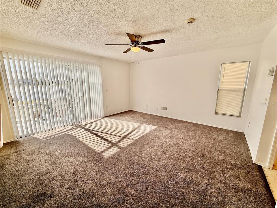 For Rent: $2,300 (4 beds, 2 baths, 2294 Square Feet)