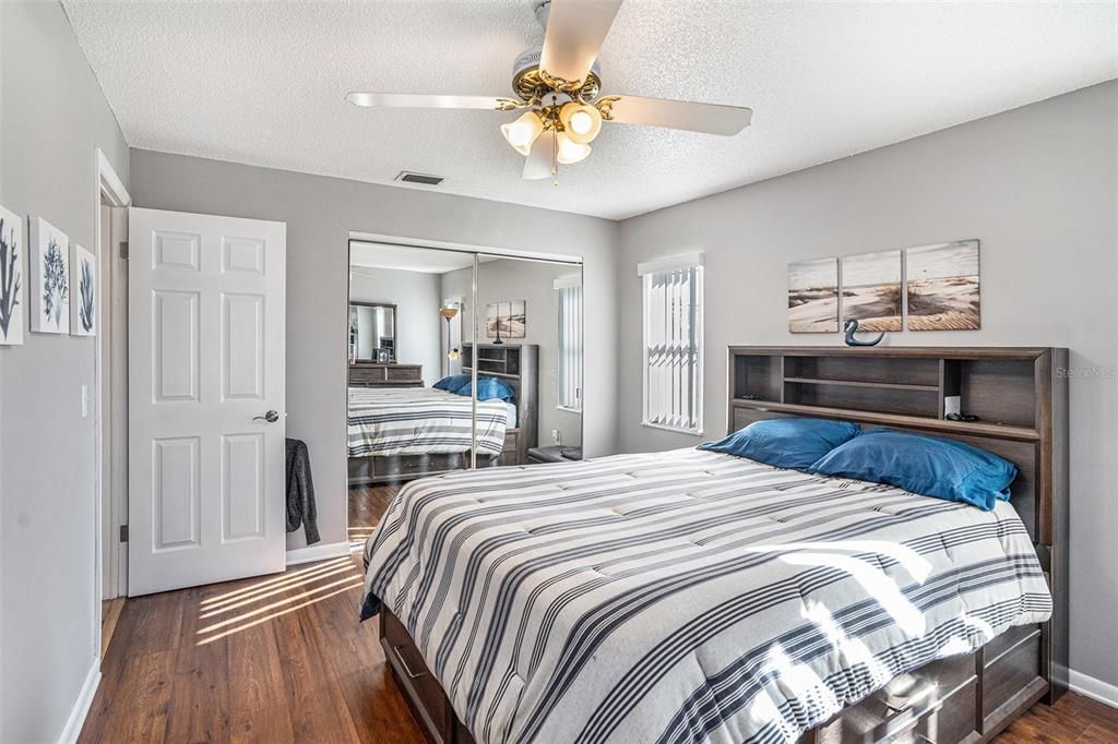 For Sale: $250,000 (2 beds, 2 baths, 1205 Square Feet)