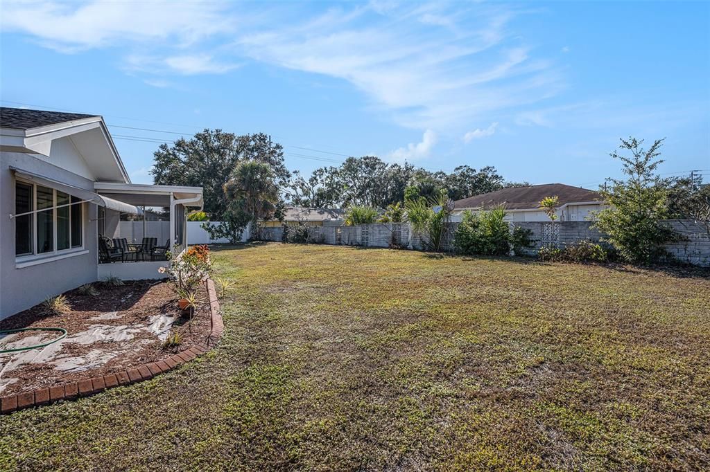 For Sale: $250,000 (2 beds, 2 baths, 1205 Square Feet)